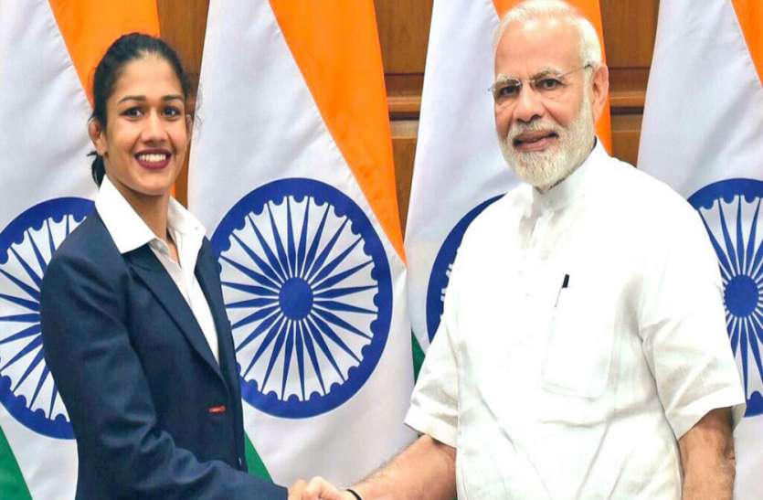 भाजपा ने कैसे बदला प्रसिद्ध महिला कुश्ती खिलाड़ी बबीता फौगाट का मन भाजपा ने कैसे बदला प्रसिद्ध महिला कुश्ती खिलाड़ी बबीता फौगाट का मन