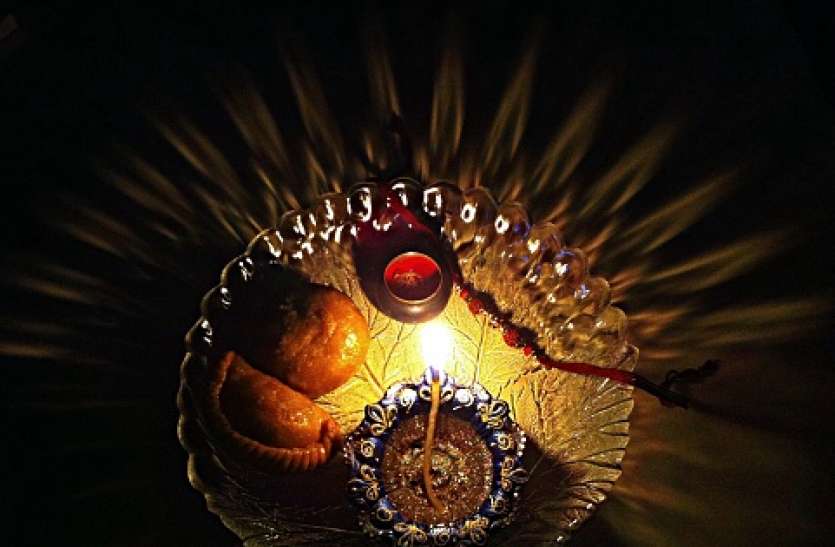 rakshabandhan 2019 Rakshabandhan 2019: 19 साल बाद रक्षाबंधन पर महासंयोग, इसके बाद 2084 में बनेगा योग