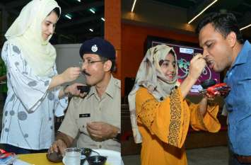 Eid feast Miladunbi to Kashmiri coaching students Eid feast Miladunbi to Kashmiri coaching students