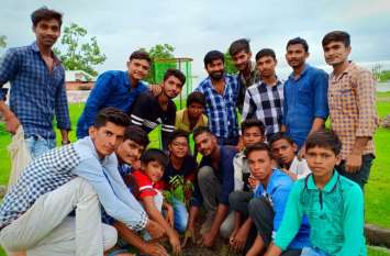 32 neem plants planted in the third phase of the campaign अभियान के तीसरे चरण में लगाए गए नीम के ३२ पौधे