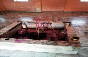 Copper urn stolen from Mahadev temple महादेव मंदिर से ताम्र कलश चोरी