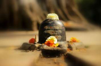 Monday Tips: how to please lord shiva on monday सोमवार को ऐसे करें भोलेनाथ को प्रसन्न, बरसेगा धन, खुल जाएंगे किस्मत के द्वार