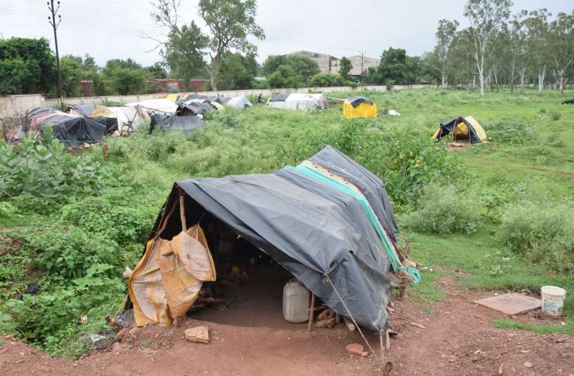 Crime started flourishing again on railway land रेलवे की जमीन पर फिर पनपने लगा अपराध