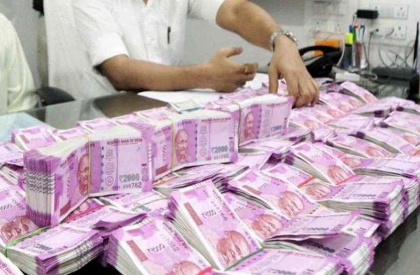 indore 25-25 हजार रुपए बांड के रखकर युवाओं को नौकरी पर रखा, 22 लाख ले भागी सॉफ्टवेयर कंपनी