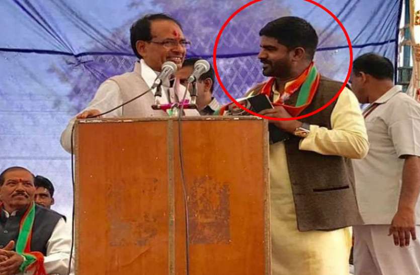 bjp leader Upendra Dhakad योग शिक्षिका से रेप के आरोपी बीजेपी नेता किया सरेंडर, कोर्ट में पेशी के बाद भेजा गया जेल