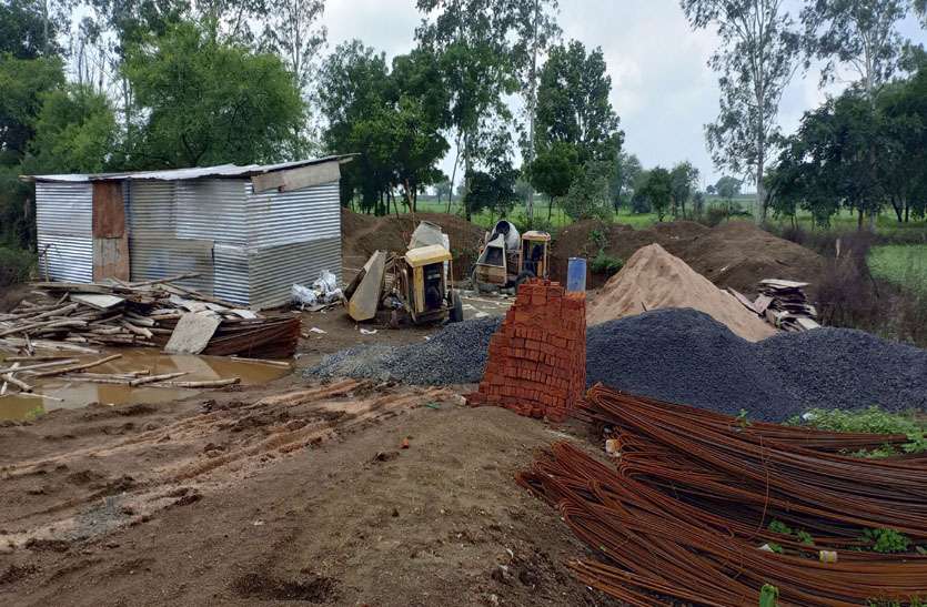 news jal avardhan yojana : जनसंख्या के गलत आंकड़ों के साथ जलावर्धन योजना का काम चालू, एक टंकी भी हुई कम