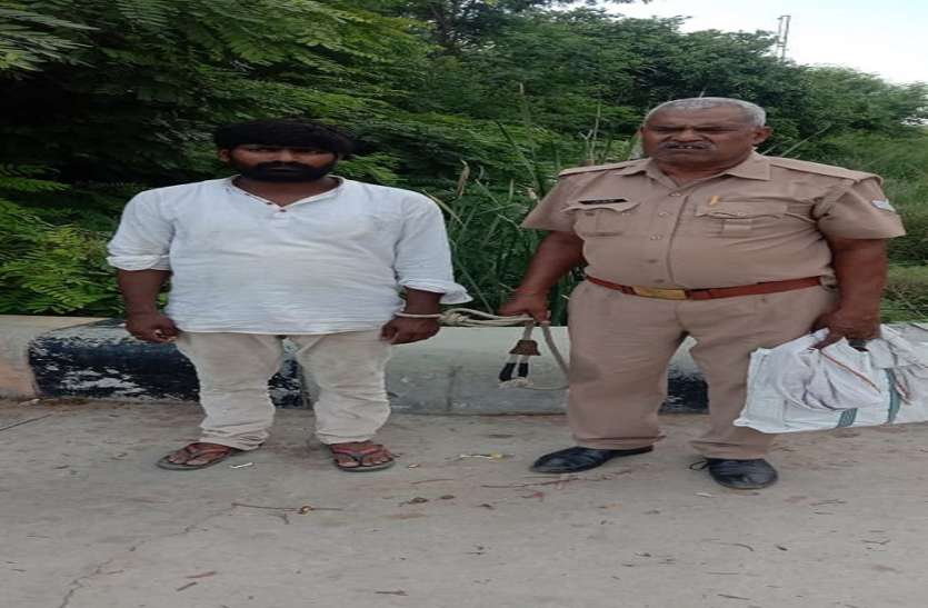salesman arrest इस तरह लोगों को पिला रहे थे जहरीली शराब, फिर हुआ कुछ ऐसा कि....