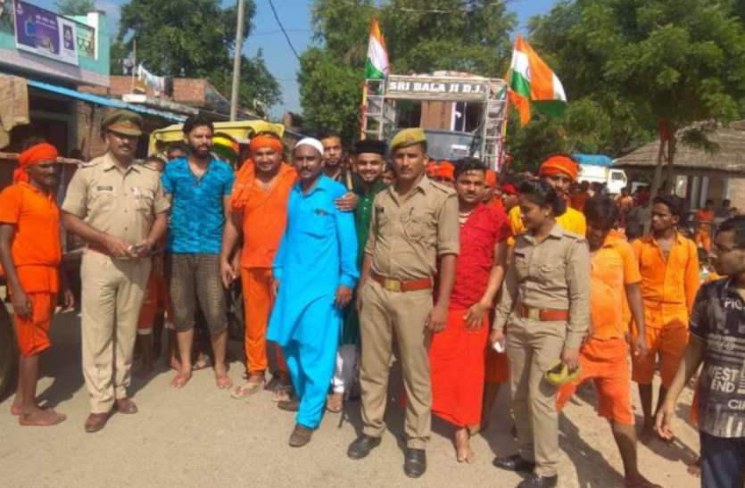 Communal Harmony योगी का आदेश और मौलानाओं के फतवे का दिखा असर, सड़कों पर नहीं दी गई बलि