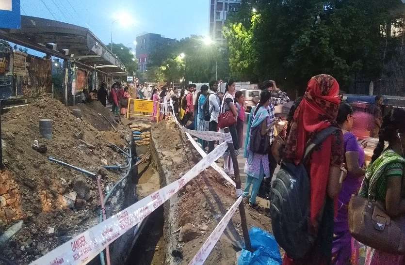 chennai, news, tamilnadu, breaking, special महानगर में ड्रेनेज निर्माण यात्रियों पर भारी