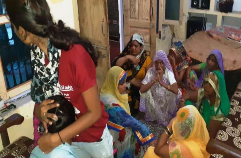 Suicide इटावा में दसवीं के छात्र ने फांसी लगाकर की खुदकुशी