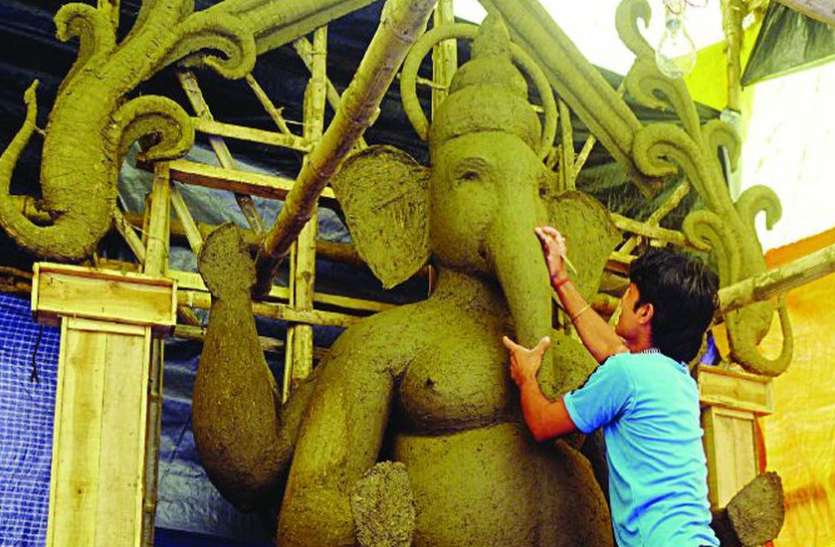 indore प्लास्टर ऑफ पेरिस की मूर्तियां प्रतिबंधित, पांडालों में भी सिर्फ माटी की मूर्ति होगी स्थापित