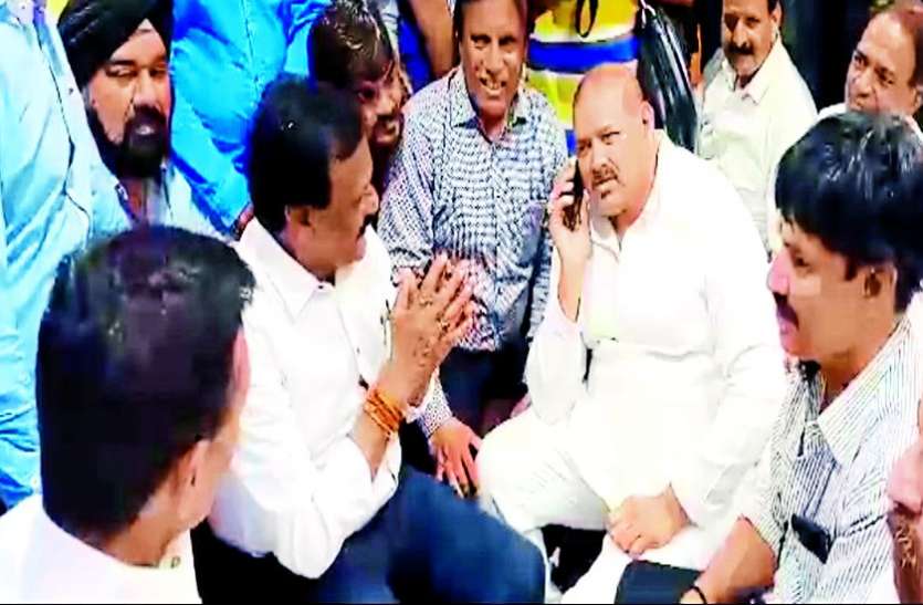 indore चुनाव के समय वोट मांगने दुकान-दुकान भटके थे, अब जरूरत पड़ी तो कह रहे कोई मिलने नहीं आया