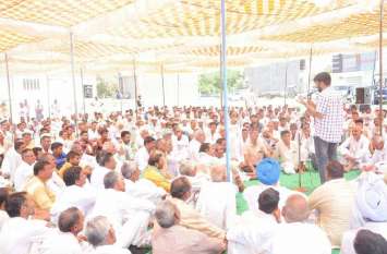 Once the road is built, farmers will come on the road सड़क बनने पर 'सड़क पर आ जाएंगे किसान
