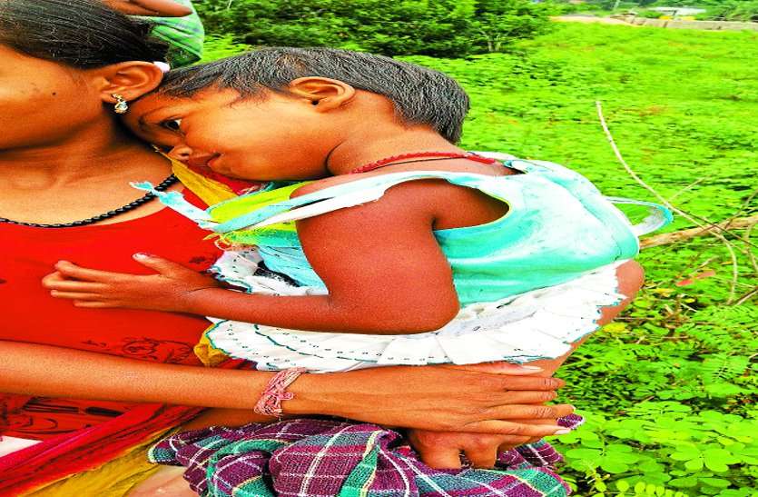 deid child मां के जहर देने से बच्चों की उल्टी के बाद हुई थी मौत, जिसे खाकर घर की 1 दर्जन बतख व मुर्गीयों का हुआ ये हाल