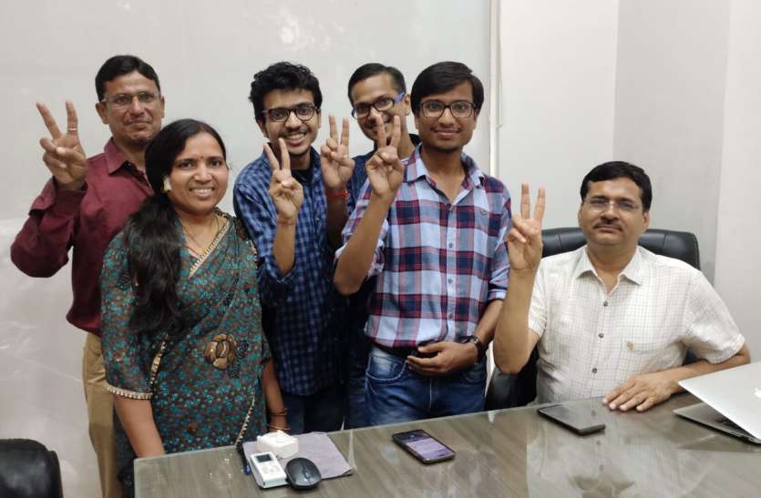 Ca final exam Result : Ca final exam Result : देश में टॉपर कोटपूतली (जयपुर) के अजय और छठी रैंक प्राप्त कृतिका से जाने सफलता के मूलमंत्र