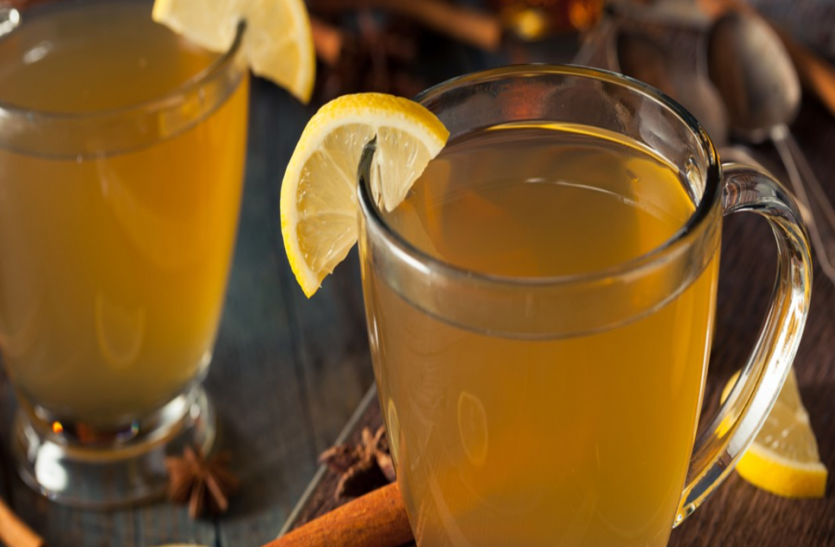 lemon-drink-reduces-fat-and-stomach-diseases चर्बी घटाकर पेट के रोगों से दूर रखता है लेमन ड्रिंक