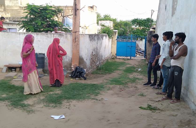 crime ताले पर ताले टूट गए पर मालूम दूसरे दिन चला