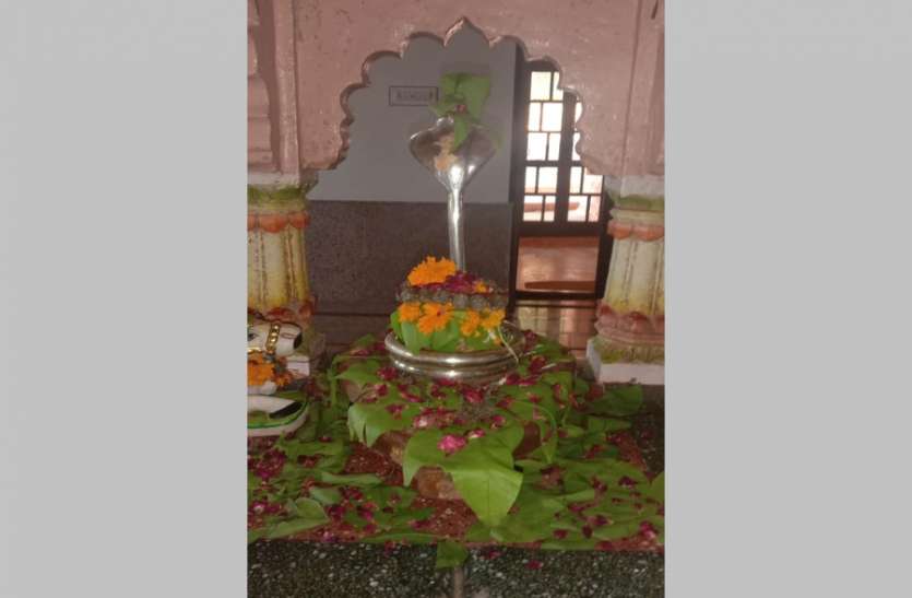 shiv temples in jodhpur मंडोर गुफा स्थित शिवालय में होती है गोवंश की सेवा, परिव्राट स्वामी ने 100 साल पहले की थी साधना