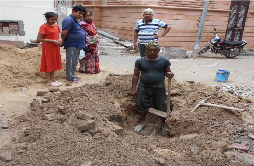 Merta City News मकानों में दरारें आने पर जलापूर्ति लाइन को किया बंद
