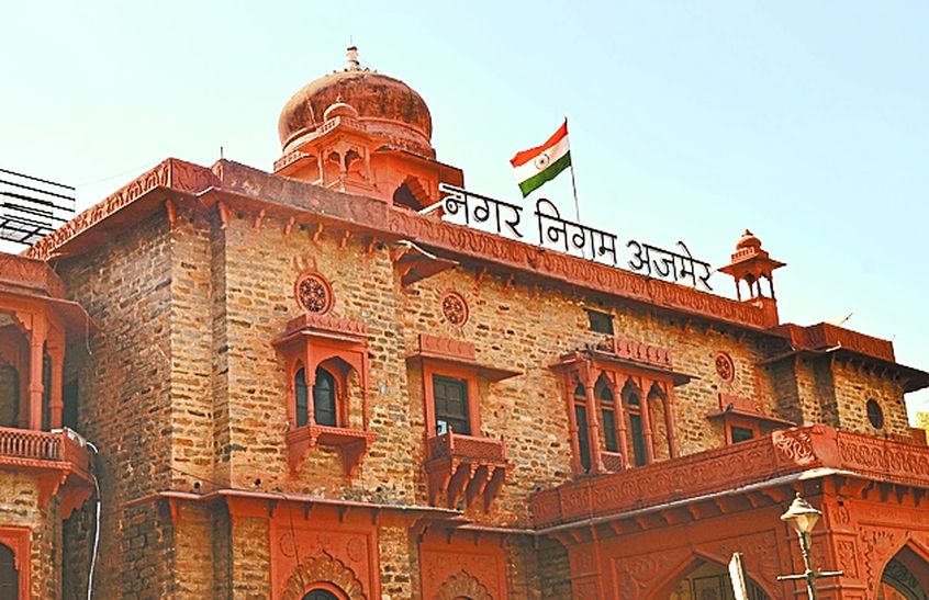Cleanliness system still costs lakhs लाखों खर्च फिर भी सफाई व्यवस्था बेपटरी