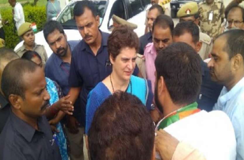 Priyanka Gandhi Vadra सोनभद्र पहुंचने से पहले प्रियंका के ट्वीट ने मचाई खलबली, कहा- उम्भा में करने जा रही हूं यह काम, बीजेपी ने बताया पॉलिटिकल स्टंट