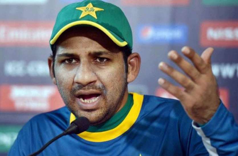 sarfaraz ahmed आर्टिकल 370 हटाने पर पाकिस्तान के कप्तान सरफराज अहमद की नौटंकी, खुद को बताया कश्मीरियों का हमदर्द
