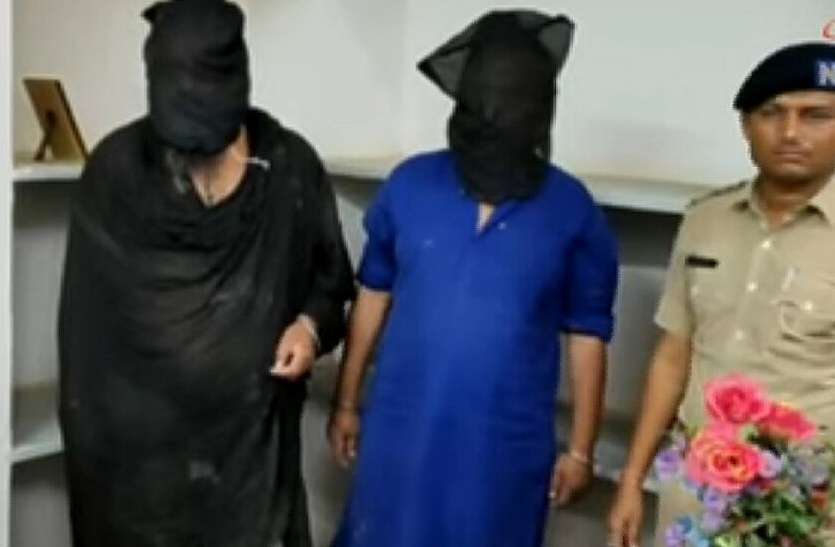 patrika तलवार दिखाई तो ट्रेन में मच गया कोहराम
