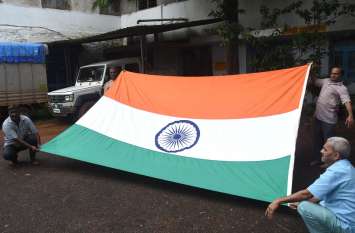 Hubballi's tricolor flutters across the country देश भर में लहराता है हुब्बल्ली का तिरंगा