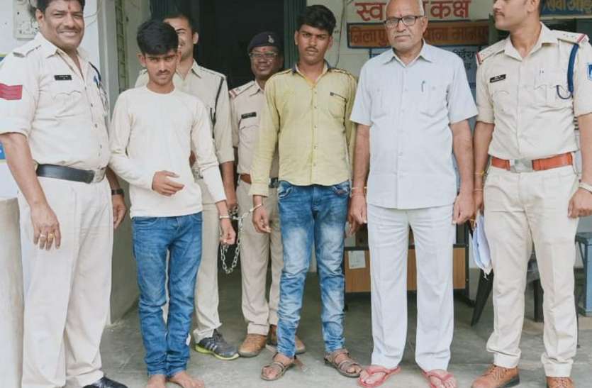 Hemp found from bag in police action पुलिस दबिश में झोले से मिला गांजा, आरोपी पकड़ाया
