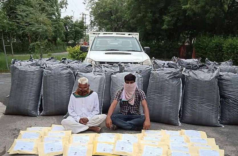 Recovered car 855 kg Doda in bhilwara कार से 855 किलो डोडा पोस्त बरामद, दो गिरफ्तार, सहयोगी नारकोटिक्स टीम पर फायरिंग कर भागे