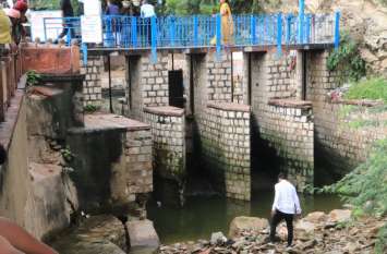 Gate closed for escape channel of Anasagar lake आनासागर झील के एस्केप चैनल के गेट किए बंद