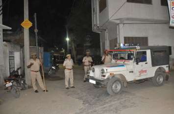 controversy between two groups night in sikar after jaipur जयपुर के बाद सीकर में चुनावी रंजिश को लेकर दो गुटों में विवाद, भारी पुलिस जाब्ता तैनात