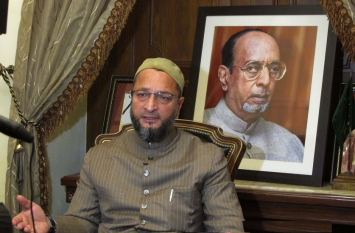 Asaduddin Owaisi said Modi Govt. Gives only Kashmir nor Kashmiris आर्टिकल 370 पर ओवैसी का बयान- मोदी सरकार को कश्मीर की धरती से प्यार, कश्मीरियों से नहीं