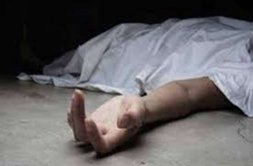 honour Killing Honour Killing in UP प्रेमी संग रहने की जिद ठानी बहु को इज्जत की खातिर लाठियों से पीटकर मार डाला