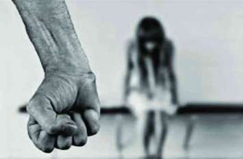 raksha bandhan Brother hit his sister सूट खरीदने से नाराज भाई ने नोंच डालीं बहन की आंखें