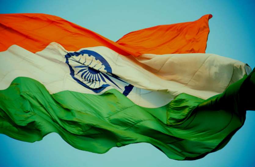 15 august 2019 इस मंदिर पर भगवा के साथ शान लहराता है तिरंगा झंडा