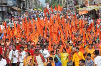 Matri Shakti took out Kawad yatra, anointed water of Lord Mahadev Matri Shakti took out Kawad yatra, anointed water of Lord Mahadev