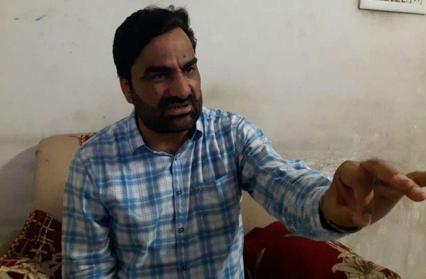 MP Hanuman Beniwal सांसद बेनीवाल ने आवास पर की जन सुनवाई, क्षेत्र के दौरे में किया जन संवाद