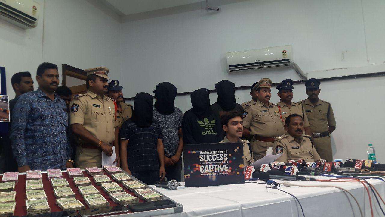 4800 stolen mobile in Hollywood style ...recovered in Bollywood style
