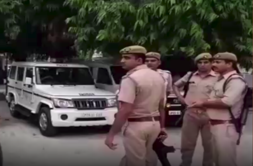 news इस 'नेता' पर महिला ने लगाया यौन शोषण का आरोप, स्कूल की मान्यता दिलाने का दिया था लालच