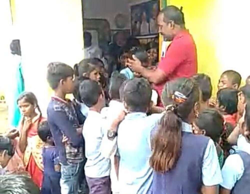singrauli teacher: transferred from school his students got emotional