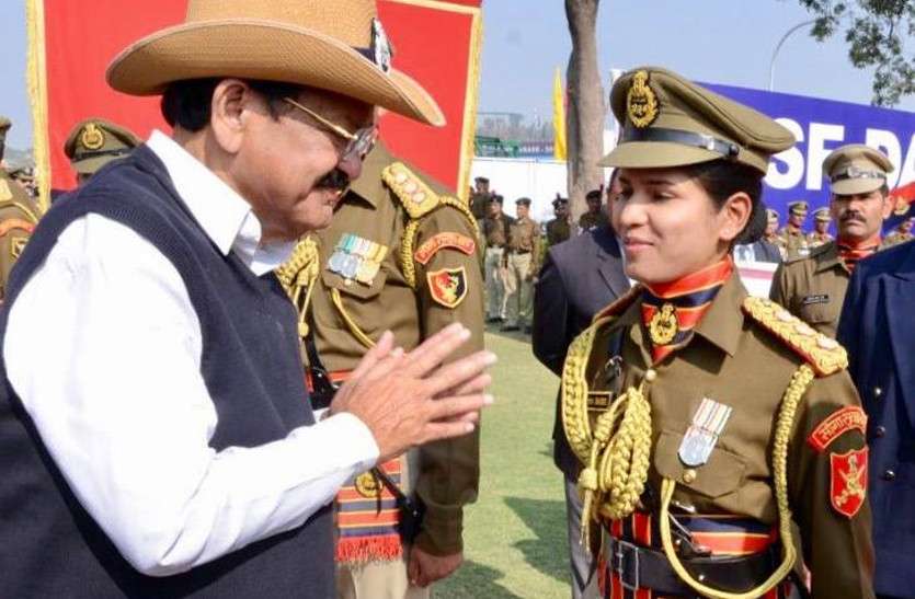 BSF first woman combat officer कश्मीर में तिरंगे को सलामी देगी राजस्थान की बेटी तनुश्री, देश की पहली महिला BSF अफसर हैं तनुश्री