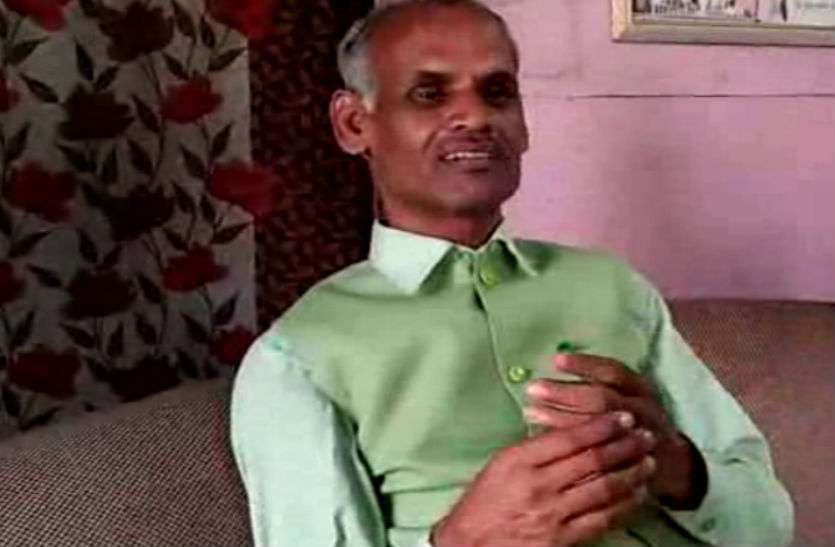 Greenman ग्रीनमैन बोले, अब भी नहीं चेते तो बच्चे पानी की बोतल की जगह Oxygen Cylinder लेकर जाएंगे स्कूल, देखें वीडियो
