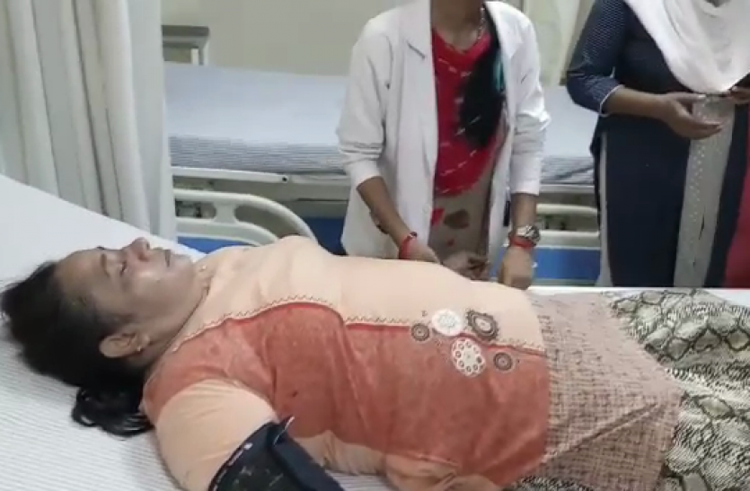 muzaffarnagar मानसिक तनाव में महिला दरोगा ने खाया जहर, भाई ने पुलिस अधिकारी पर लगाए ये गंभीर आरोप