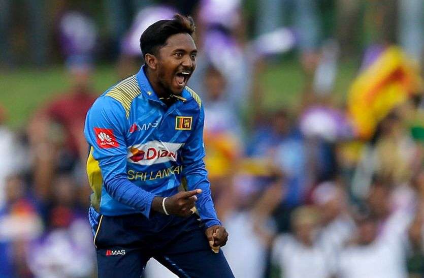 akila dananjaya NZ Vs SL : अकिला की कातिलाना गेंदबाजी, श्रीलंका के खिलाफ न्यूजीलैंड ने पहले दिन बनाए 203/5