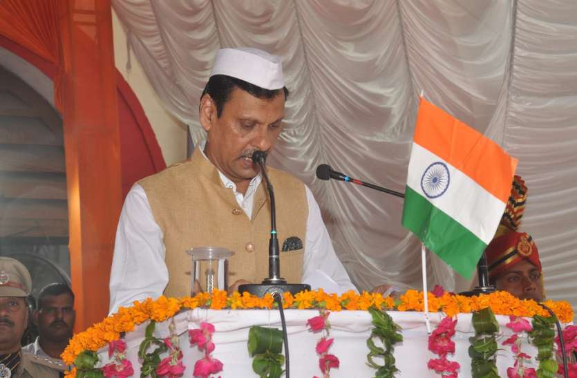 independence day celebration in railway रेलवे में इस अंदाज में मनाया गया स्वतंत्रता दिवस