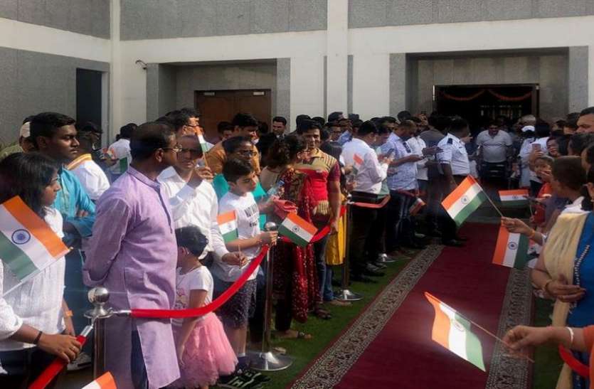 दुबई में भारतीयों ने मनाया स्वतंत्रता दिवस UAE में स्वतंत्रता दिवस की धूम, प्रवासी भारतीयों ने हर्ष के साथ मनाया आजादी का जश्न