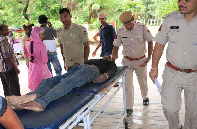 Young man drunk jumped in Dargah Jhalra, injured नशे की झोंक में झालरे में कूदा, युवक जख्मी