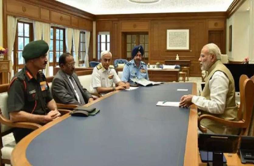 modi - army तीनों सेनाओं का सेनापति होगा चीफ ऑफ डिफेंस स्टाफ: पीएम मोदी