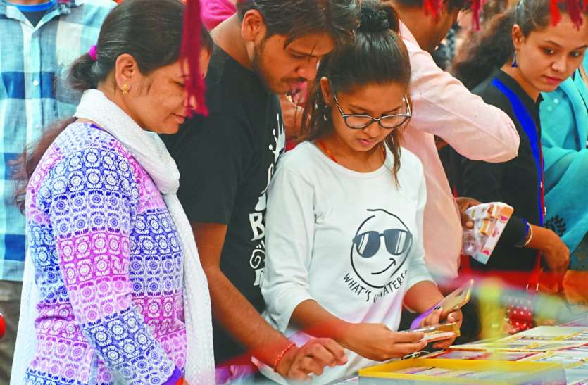 Raksha Bandhan Muhurta रक्षाबंधन आज: भद्रा का साया न होने से 13 घंटे शुभ मुहूर्त, जानिए किसमें मिलेगा श्रेष्ठ फल